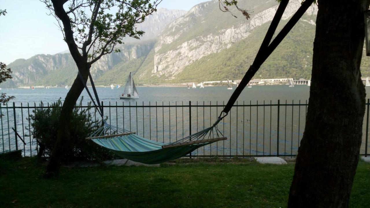 L For Lake Mandello del Lario Exterior foto